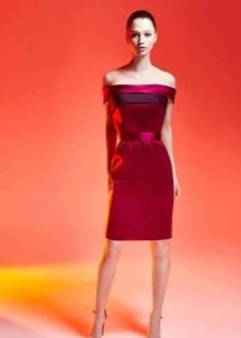 Robe de soirée courte en satin rouge