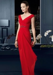 Red evening dress from Rosa Clara