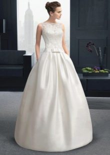 Lush wedding dress with lace corset