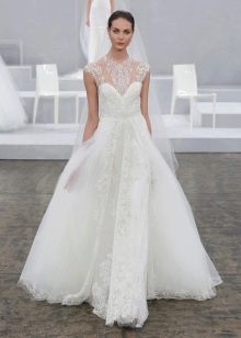 Luxurious wedding dress from Monique Lulier