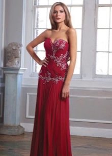 Evening dress with stasis is not expensive