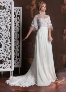 Wedding dress with lace top is not puffy