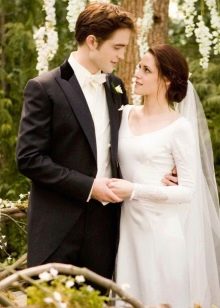 Kristen Stewart's Twilight Wedding Dress