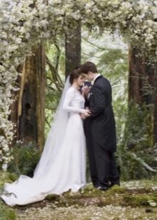 Kristen Stewart's wedding dress from the Twilight movie