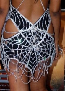 Evening dress of Samantha Mamba by Scott Henschel, view from the back