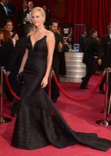Evening dress Charlize Theron