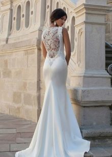 Crystal Design Backless Wedding Dress