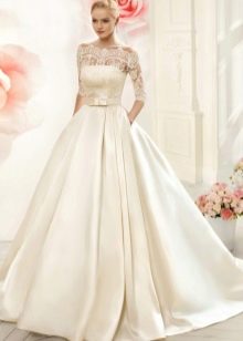Wedding dress with a pocket from navibl