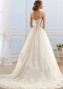 Wedding dress with lacing from Naviblu