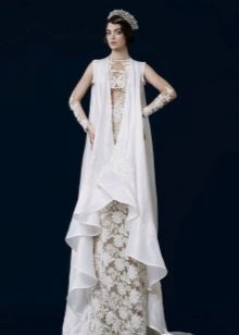 Retro style wedding dress with lace