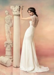 Straight wedding dress with lace back