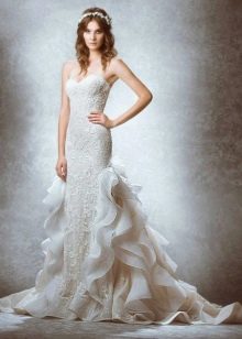 주름 장식이 있는 Zuhair Murad 2015 웨딩 드레스