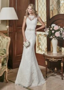 Straight wedding dress from Eva Utkina