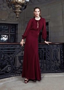 Red evening dress to the floor festive