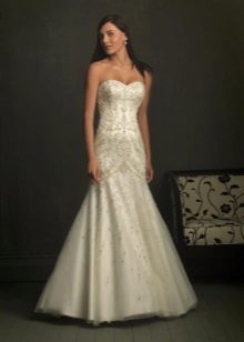 Ivory wedding dress
