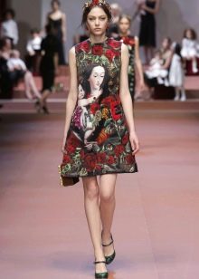 Evening dress with print for the new year