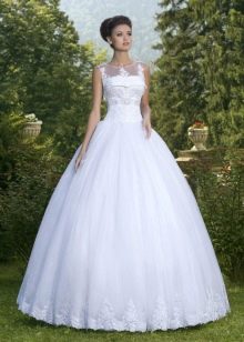 Lush wedding dress from the Brilliant collection from Hadassa
