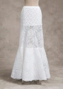 Wedding petticoat on flexible rings