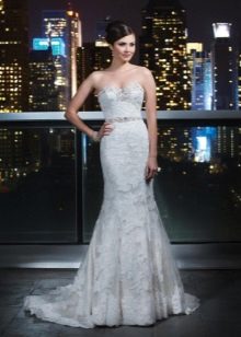 Mermaid wedding dress with belt