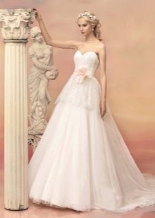 A-line wedding dress with flower on the belt