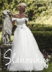 Wedding dress with a corset decorated with pearls