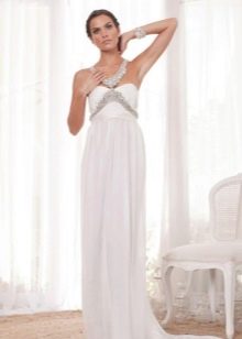 Wedding dress with straps made of rhinestones