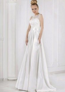 Wedding dress from Oksana Mukha with a detachable skirt