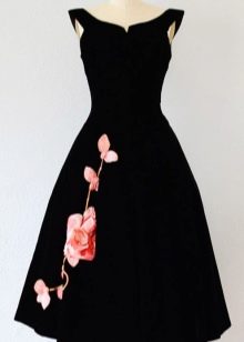 Black velvet dress with rose