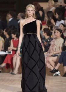 Velvet dress with one strap