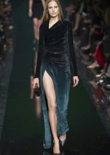 Velvet dress with a slit
