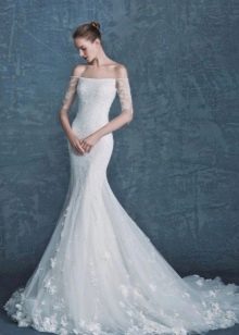 White mermaid wedding dress