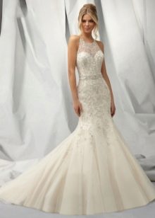 Cream dress for summer color type
