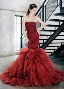 Mermaid evening dress with a voluminous skirt