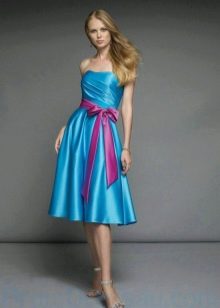 Pink belt for a blue dress