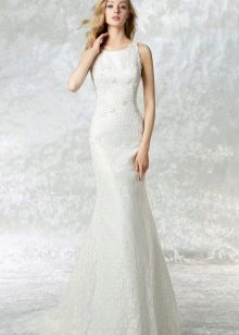 Straight wedding dress from Raimon Bundo