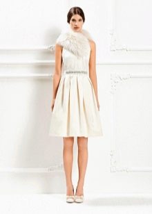 Robe de mariée de Max Mara beige