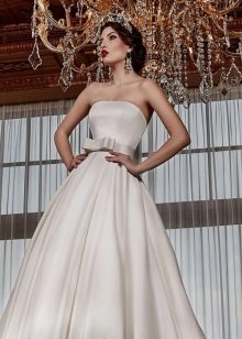 Wedding dress with satin sash