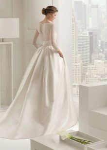 Backless wedding dress classic