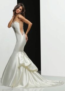 Mermaid wedding dress with train