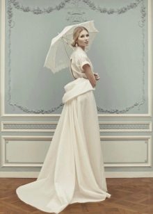 Ulyana Sergeenko의 웨딩 드레스