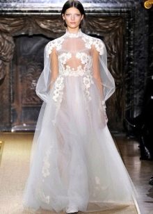 Valentino 레이스 소재의 웨딩 드레스