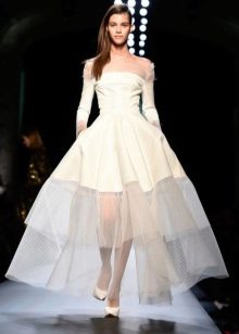 Jean Paul Gaultier의 새로운 나비 웨딩 드레스