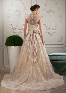 Robe de mariée de Tanya Grig avec un nœud
