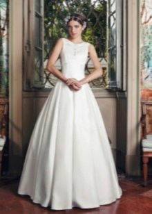 Lush wedding dress from Tulipia