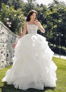 Lush wedding dress from Tulipia