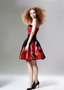 Knee-length puffy evening dress