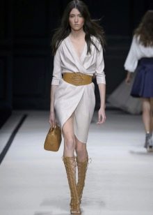 Accessories for a midi evening dress