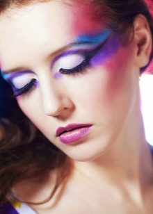 Disco makeup