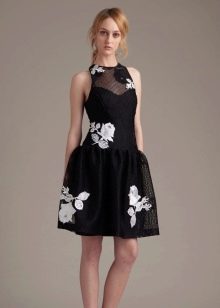 Robe courte à grand imprimé fleuri
