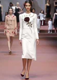 Robe droite à grand imprimé fleuri